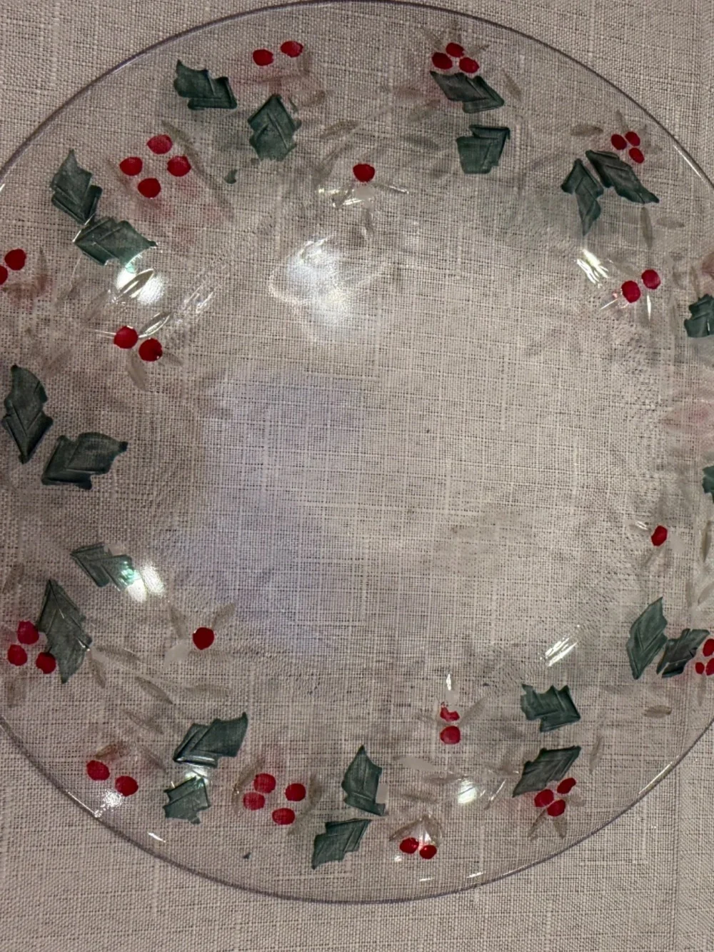 Pfaltzgraff Winterberry Hand Painted Glass Dessert Plates 8” Set of 4 Christmas